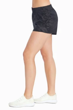 Marika Power Embossed Woven Short 28 Marika Power Embossed Woven Short -Marika KLS0474T MG09324