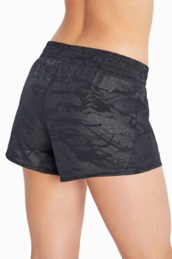 Marika Power Embossed Woven Short 30 Marika Power Embossed Woven Short -Marika KLS0474T MG09327