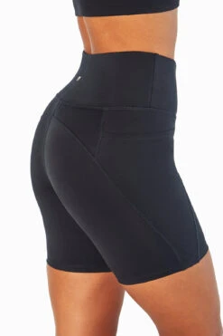 Marika Luna Side Pocket Short -Marika MLS0773A 001.11168