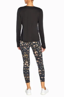 Marika Anya Long Sleeve Tee -Marika MLT4092A 001.MLL1627A IOP.77713 f6ffc6fb 8dc9 4820 a1fd 4e004ebb9720